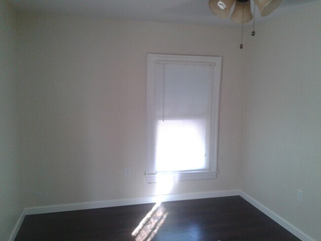 Building Photo - 723 Heywood Ave