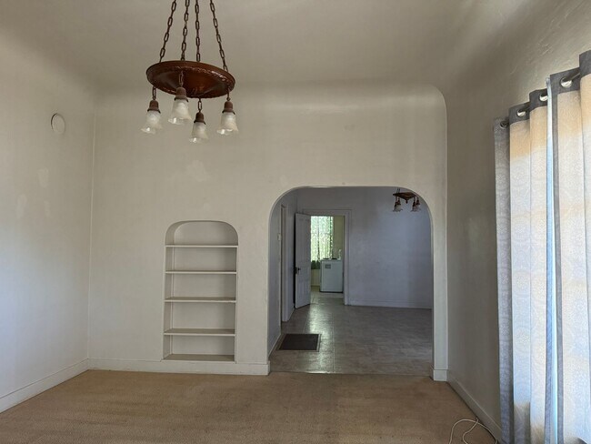 Building Photo - "Charming 2-Bedroom Country Cottage with P...