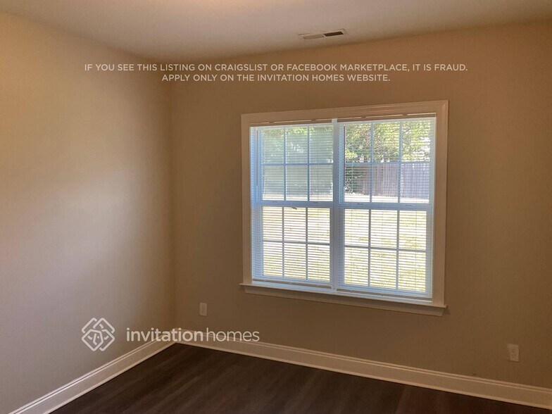 Building Photo - 8612 Ridgeline Ln