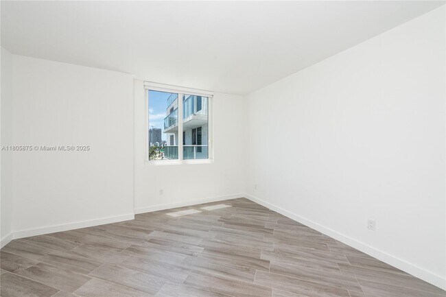 Building Photo - 4250 Biscayne Blvd
