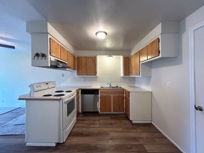 Building Photo - 267 S 40th St