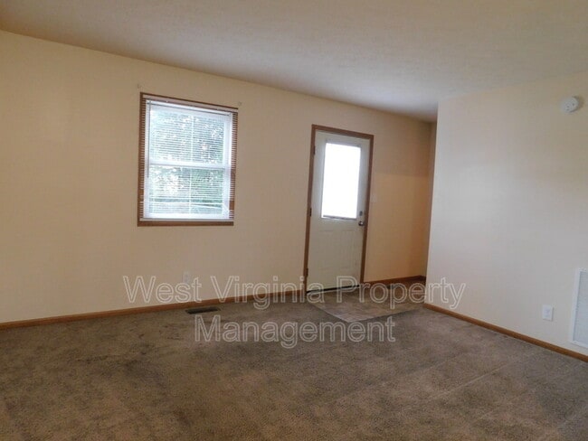 Building Photo - 152 Cardinal Wy