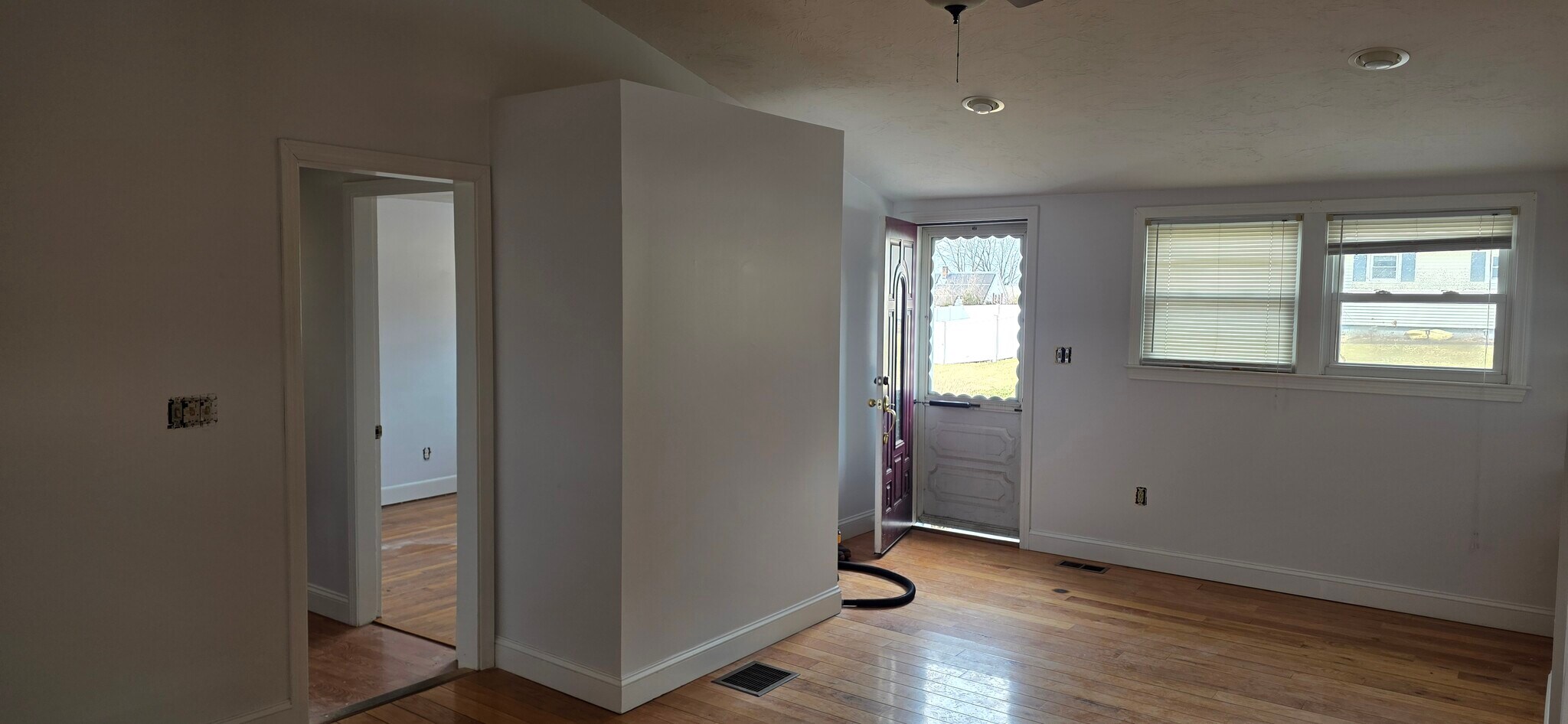 Building Photo - 32 Theresa St