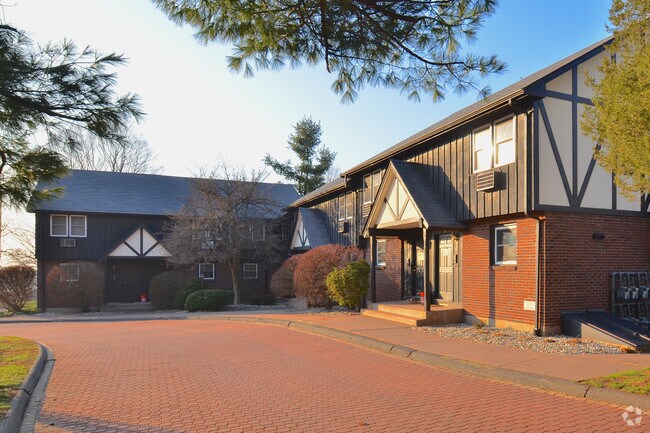 Building Photo - Mansion Apartments