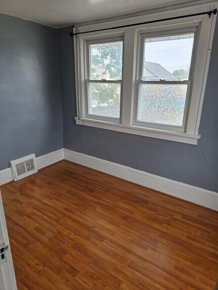 Building Photo - 227 Courtland St