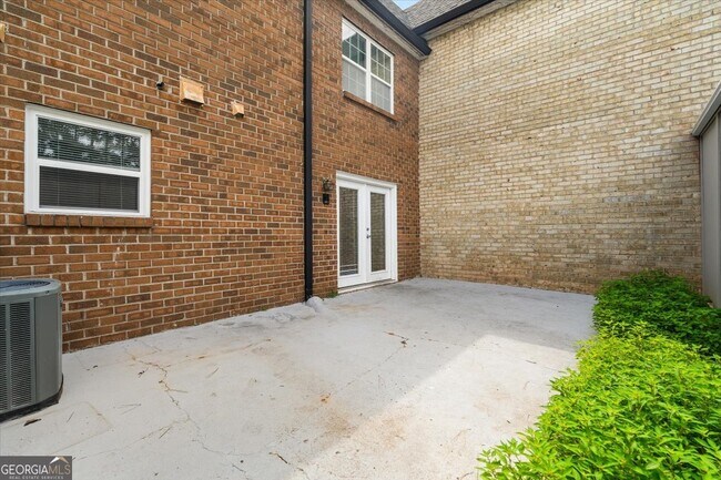 Building Photo - 360 Winding River Dr