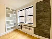 Building Photo - 2 bedroom in Bronx NY 10463