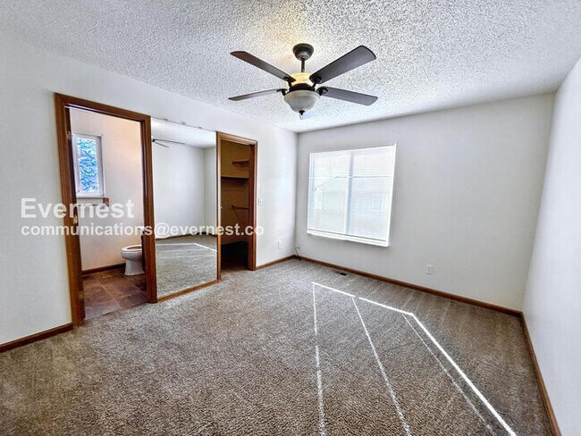 Building Photo - 615 Seawell Dr