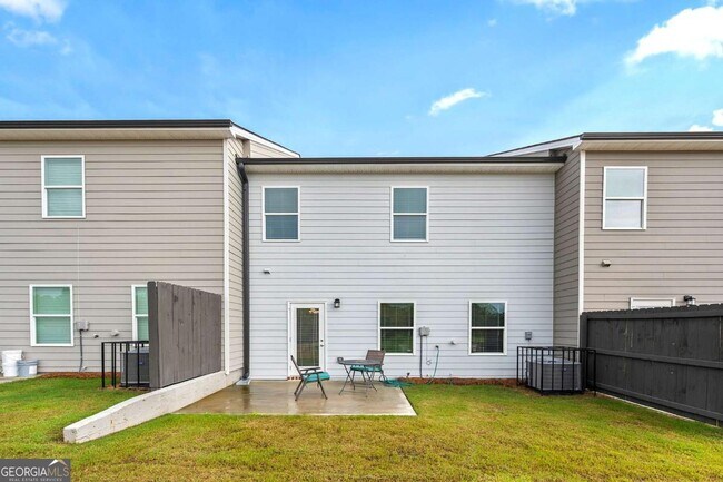 Building Photo - 6373 Rosetta Dr
