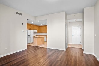 Building Photo - 4875 S Monaco St