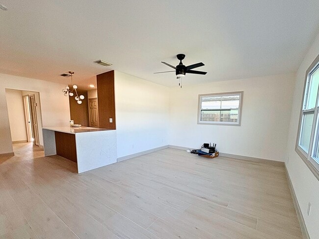 Building Photo - Fully Renovated 2BR Home with Designer Finishes & Fenced Yard