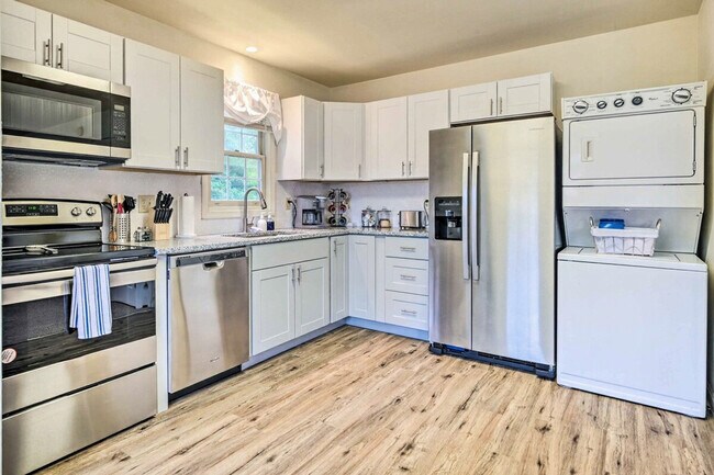 Building Photo - 9 Buford Ave