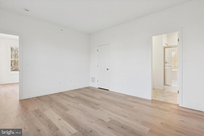 Building Photo - 152 SILVERSMITH Rd