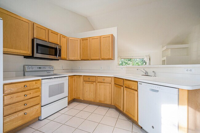 Building Photo - 4058 Boulder Pond Dr