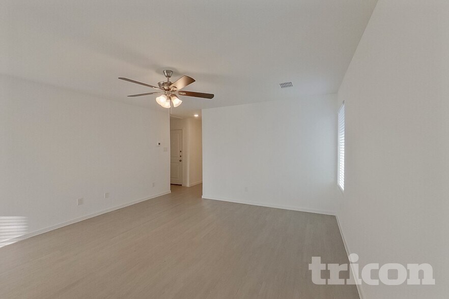 Building Photo - 831 Ginkgo Wy