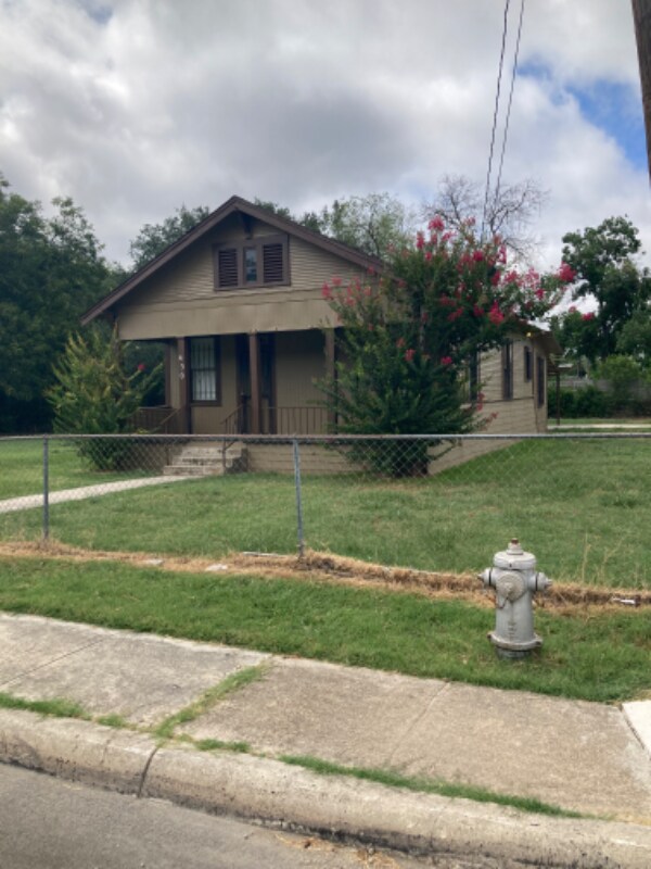 Building Photo - 430 Ferris Ave