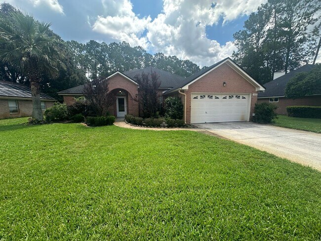 Building Photo - Sprawling Brick Home, Beautiful Water View...