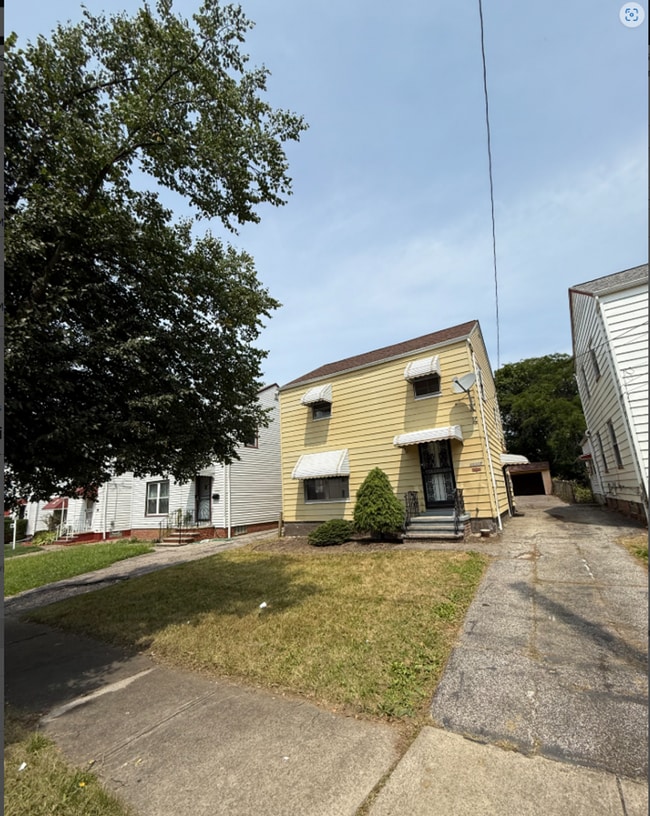 Primary Photo - SECTION 8 AND EDEN ACCEPTED! Newly Renovat...