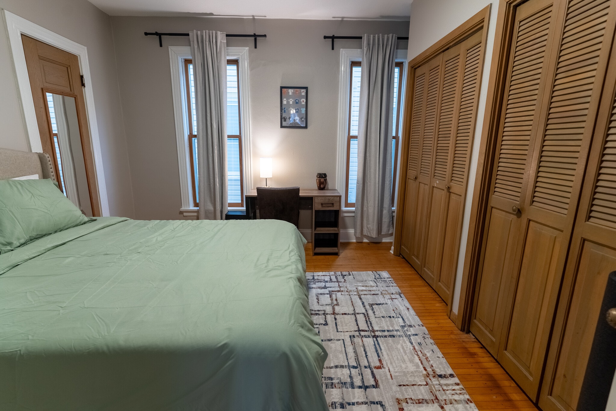 Building Photo - 3202 Harriet Ave