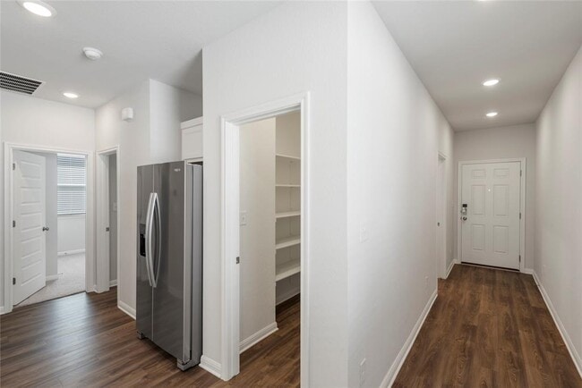 Building Photo - 1212 Wild Leaf Wy
