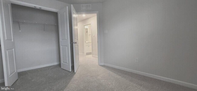 Building Photo - 64 Sister's Farmstead Rd