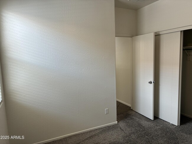 Building Photo - 11749 W Chase Ln
