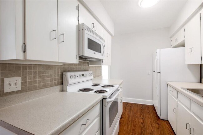 Building Photo - 1501 Braes Ridge Dr
