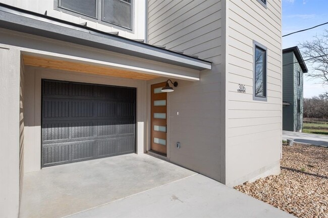 Building Photo - 306 Ave P