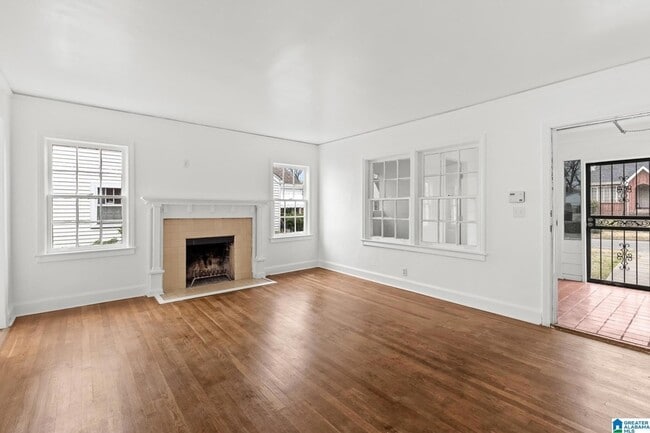 Building Photo - 1520 41st St