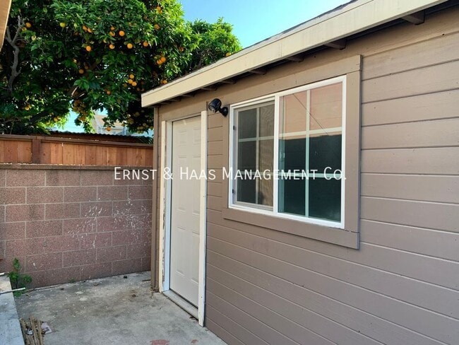 Primary Photo - 2360 Golden Ave