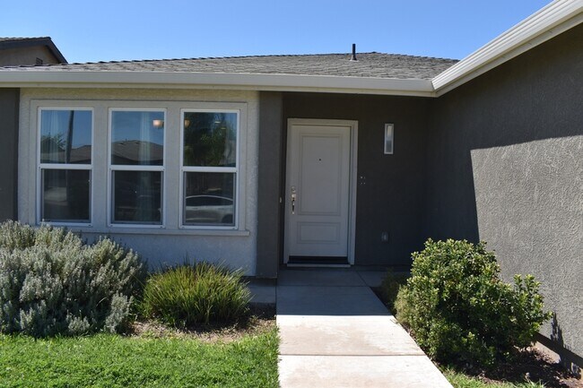 Building Photo - 524 Janell Ct
