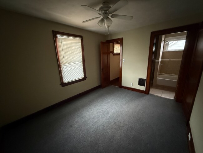 Building Photo - 3706 Stickney Ave