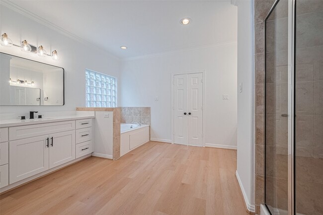 Building Photo - 1514 Olive Park