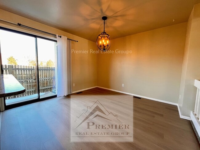 Building Photo - 806 London Green Way