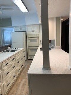 Building Photo - 217 Crescent Ct