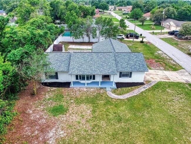Building Photo - 1836 Plumtree Dr