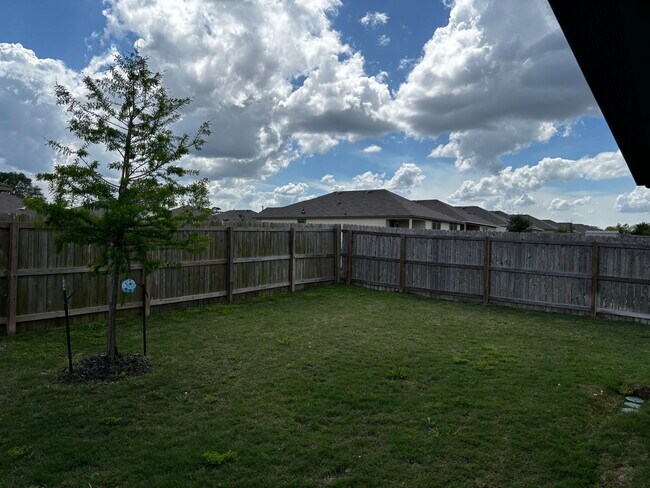 Building Photo - 4 Bedroom House in Rockbridge