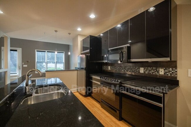 Building Photo - 118 Ruth Dr