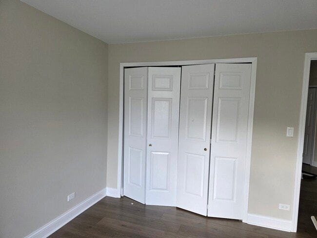 Building Photo - 1545 Thornfield Ln