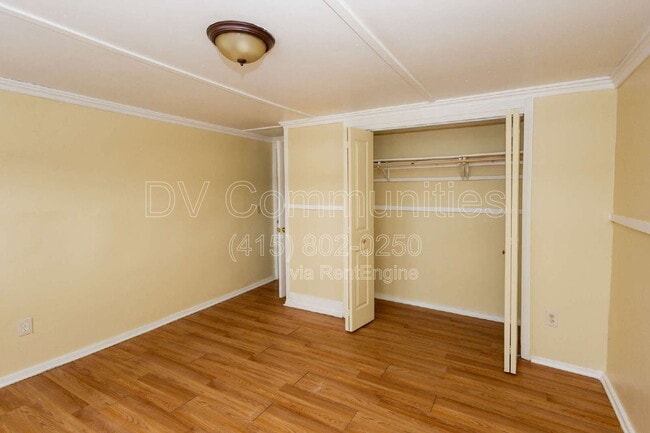 Building Photo - 3677 Ludgate Rd