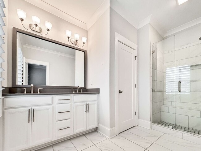 Building Photo - Beautiful 3 BR Townhome in Woodstock!