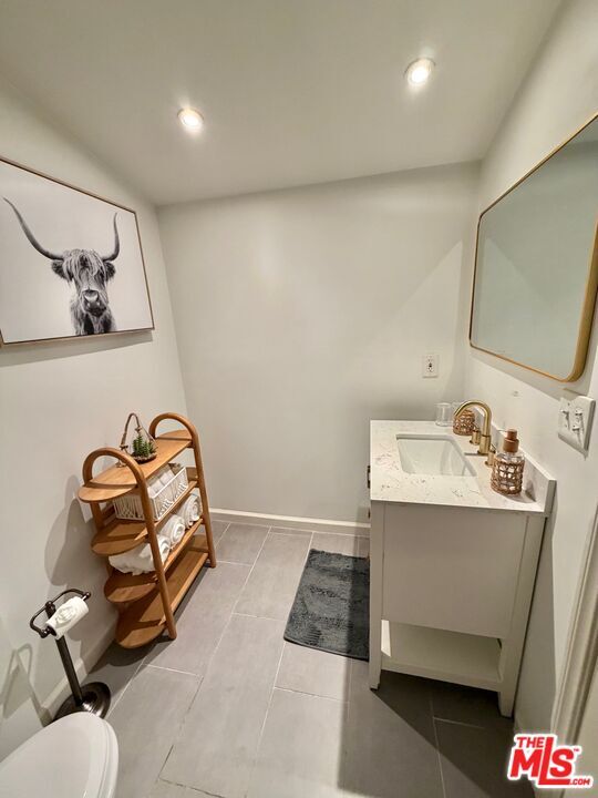 Building Photo - 602 N Maple Dr