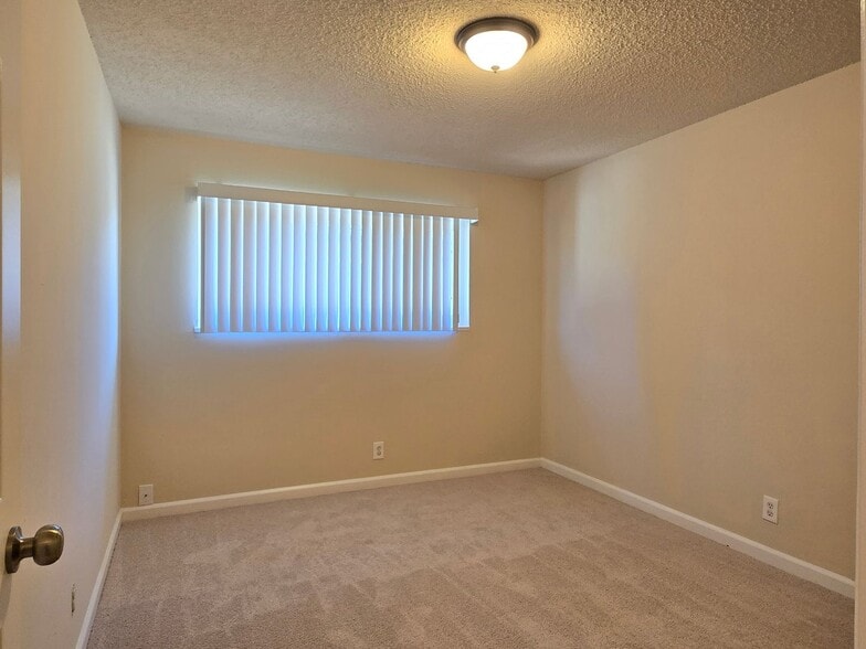Building Photo - 1381 San Tomas Aquino Pkwy
