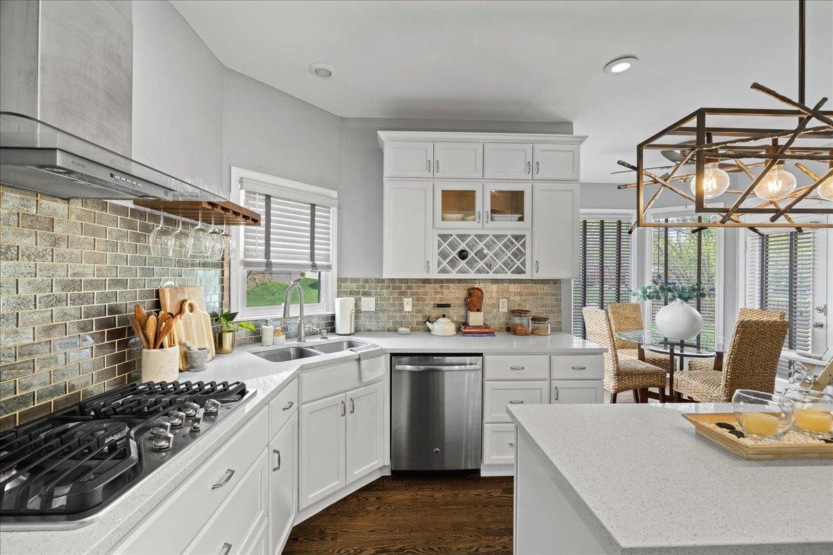 Kitchen - 8004 W 146th St
