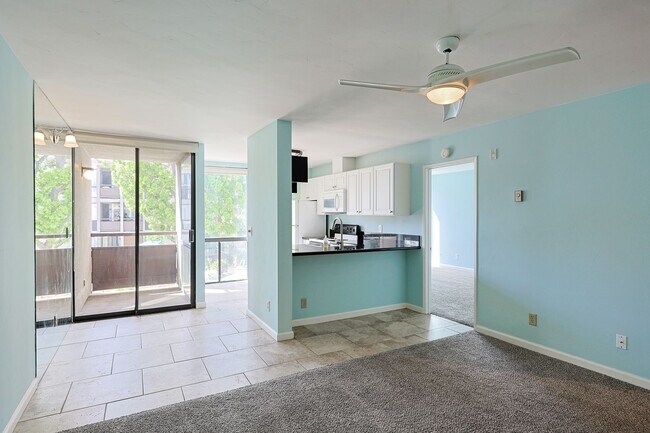 Building Photo - 1 Bed / 1 Bath Condo Near Cowles Mountain – Move-In Special!