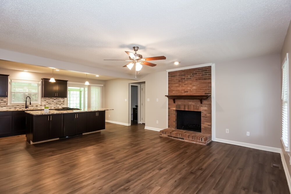 Building Photo - 6335 Teaneck Pl