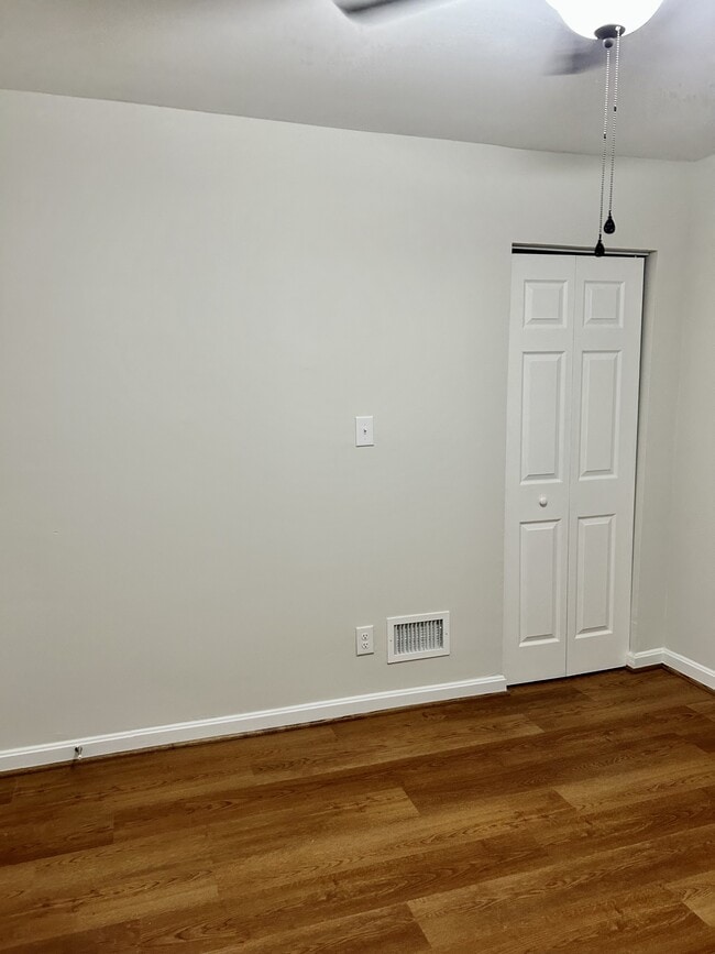 Building Photo - 46461 Rosewood Dr