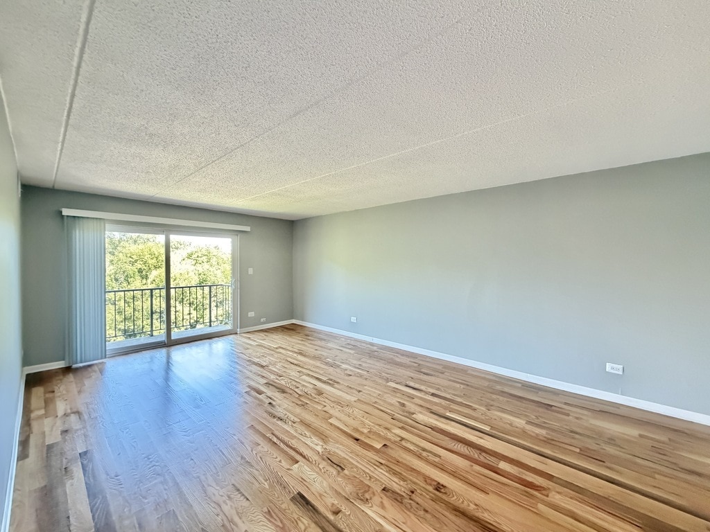 Building Photo - 525 N Quentin Rd