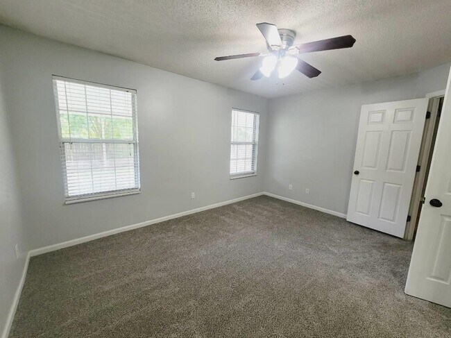 Building Photo - 4081 Remer Ct