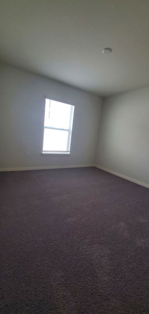 Building Photo - LIKE NEW, 2YRS OLD!!! 4-Bedroom, 2-Bathroo...